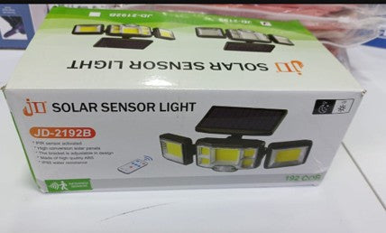 LAMPARA SOLAR CON 3 CABEZALES